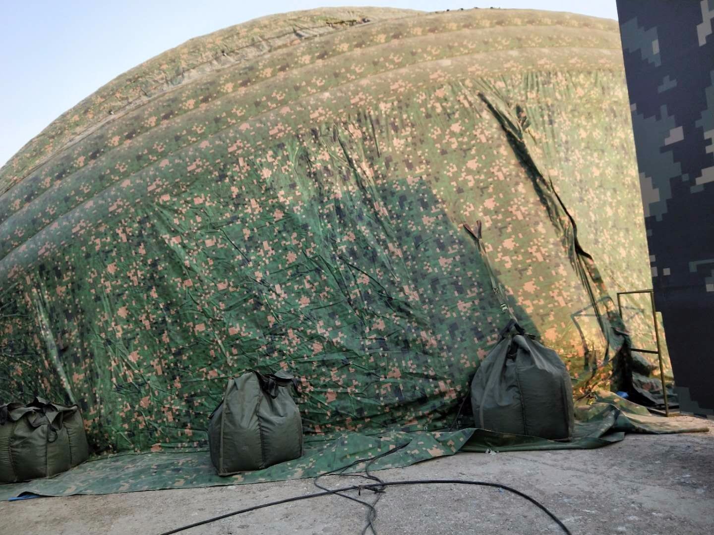 韩城军用充气帐篷